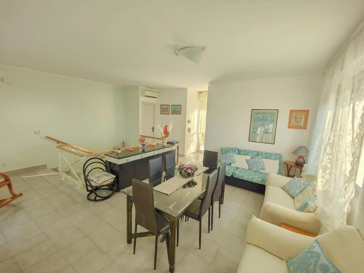 Lucy Penthouse Apartment Alghero